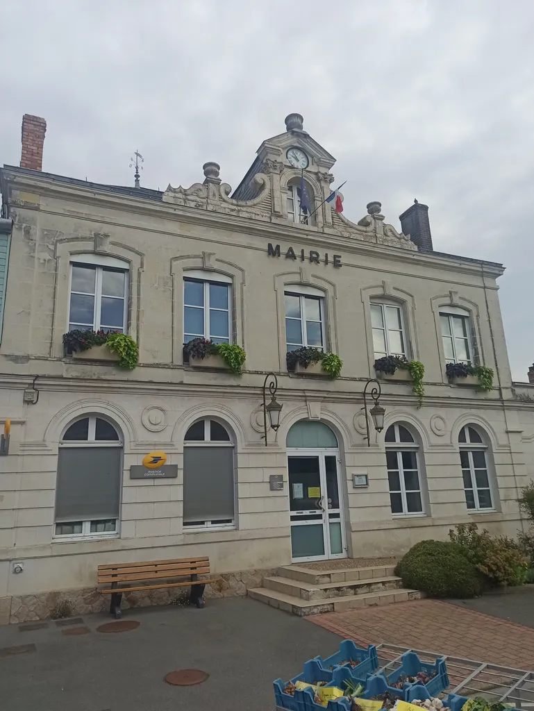 Mairie de Cérans-Foulletourte